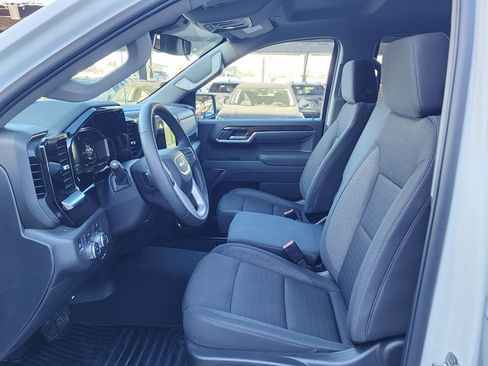New 2026 GMC Sierra 1500 Elevation image 17