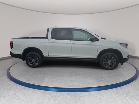 Used 2024 Honda Ridgeline Sport image 4