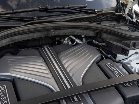 Used 2023 Rolls-Royce Cullinan Black Badge AWD/4WD image 19