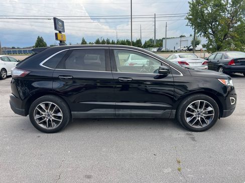 Used 2016 Ford Edge Titanium w/ Equipment Group 301A FWD image 4