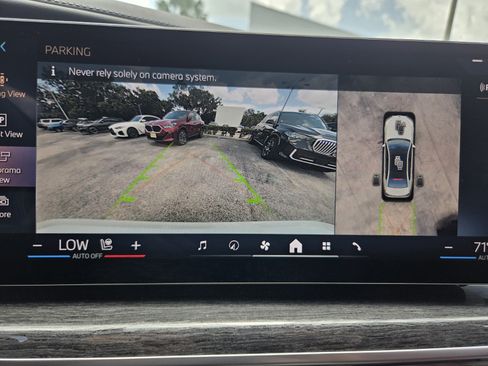 Certified 2025 BMW i7 xDrive60 AWD/4WD image 23