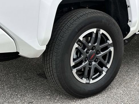 Used 2024 Toyota Tacoma TRD Sport w/ TRD Sport Upgrade Package image 29