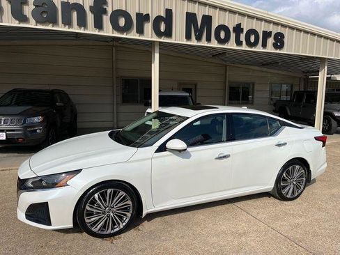 Used 2023 Nissan Altima 2.5 SL FWD image 3