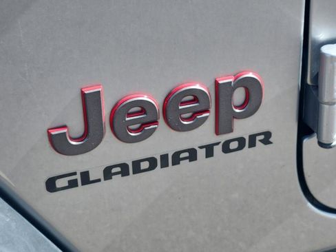 Used 2020 Jeep Gladiator Rubicon image 17
