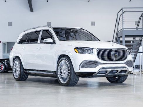 Used 2023 Mercedes-Benz Maybach GLS 600 4MATIC image 8