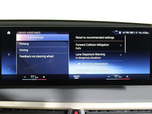 Used 2023 BMW iX xDrive50 w/ Sport Package image 17