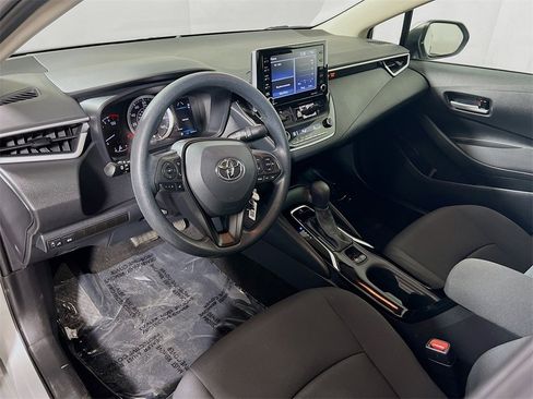 Certified 2021 Toyota Corolla LE image 10