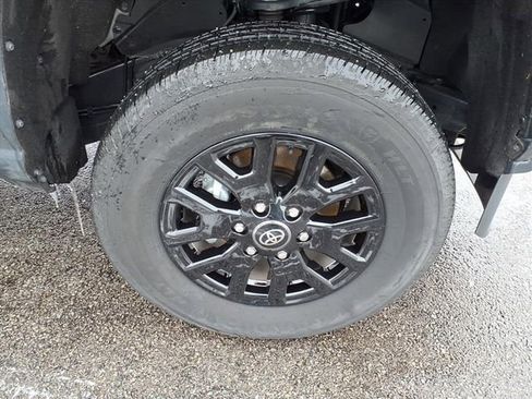 Certified 2025 Toyota Tacoma SR5 image 25