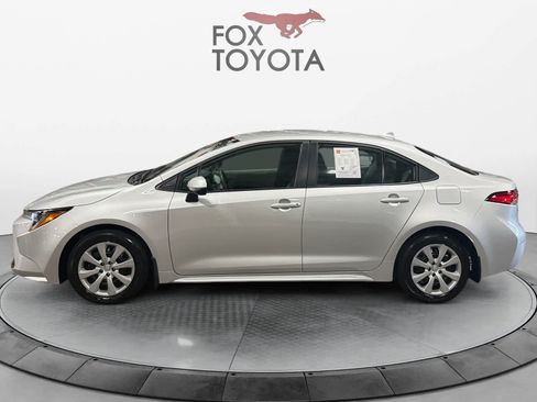 Used 2025 Toyota Corolla LE FWD image 3