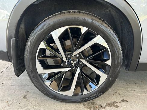 Used 2023 Mitsubishi Outlander SE FWD image 19