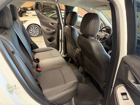 Used 2025 Buick Encore GX Preferred AWD/4WD image 28