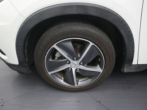 Used 2021 Honda HR-V EX image 9