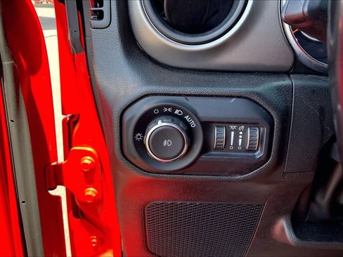 Used 2022 Jeep Wrangler Unlimited Sport AWD/4WD image 33