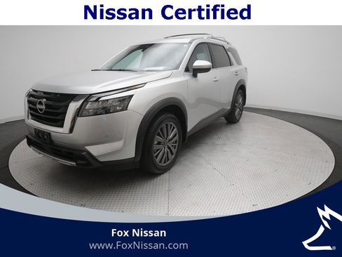 Used 2025 Nissan Pathfinder SL w/ SL Premium Package image 1