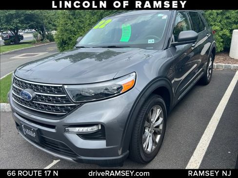 Used 2022 Ford Explorer XLT w/ Equipment Group 202A AWD/4WD image 2