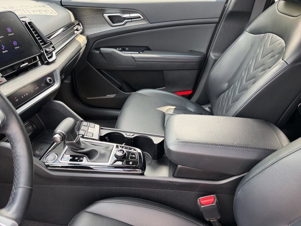 Used 2024 Kia Sportage X-Line w/ X-Line Premium Package AWD/4WD image 12