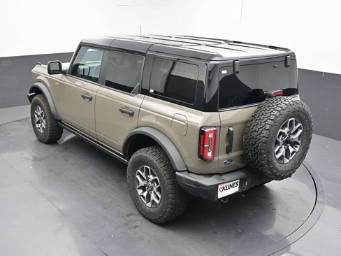 Used 2025 Ford Bronco Badlands AWD/4WD image 41