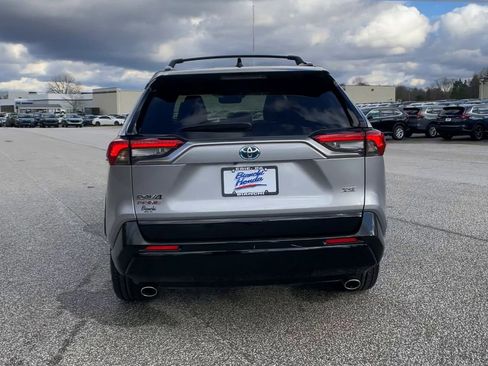 Used 2022 Toyota RAV4 XSE w/ Weather Package image 8
