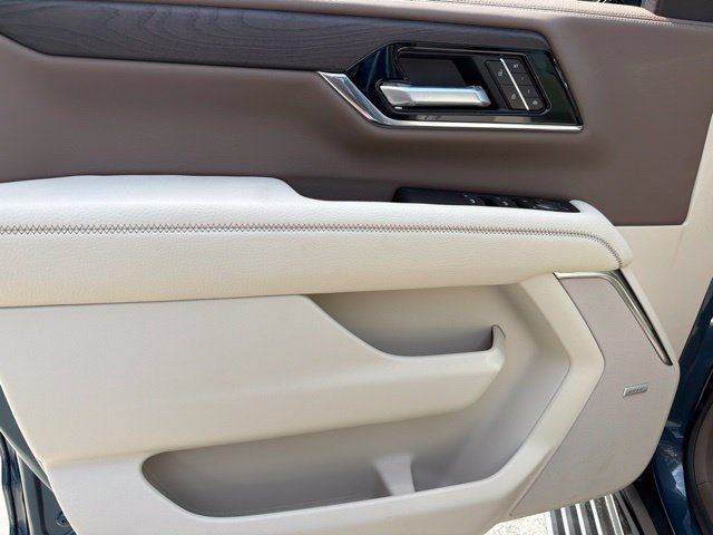 New 2027 GMC Yukon Denali w/ Sun & Power Step Package AWD/4WD image 13