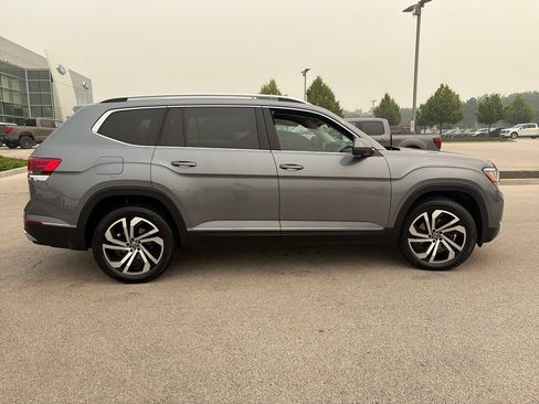 Used 2021 Volkswagen Atlas SEL Premium AWD/4WD image 8