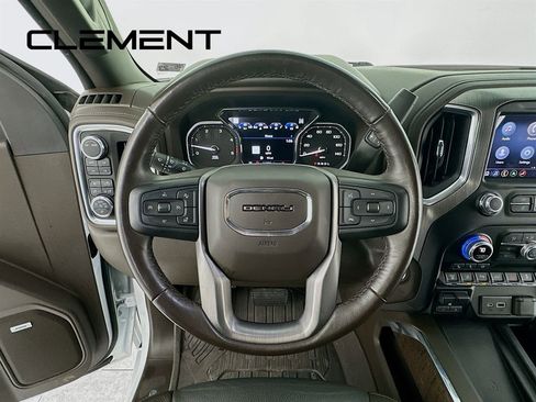 Used 2022 GMC Sierra 3500 Denali w/ Technology Package AWD/4WD image 15