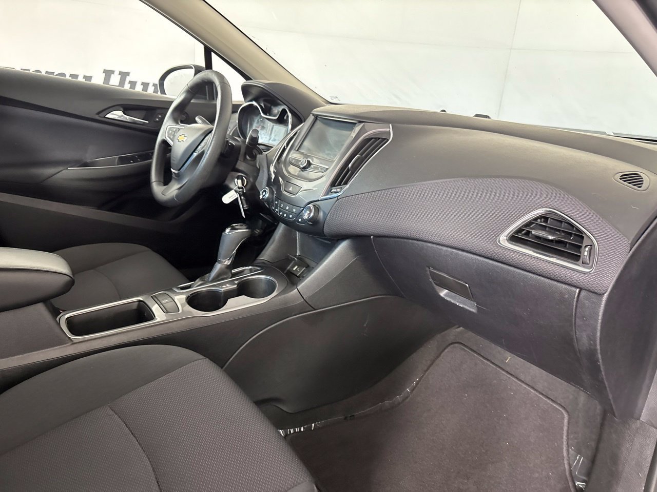 Used 2018 Chevrolet Cruze LT w/ LT Fleet Convenience Package FWD image 29