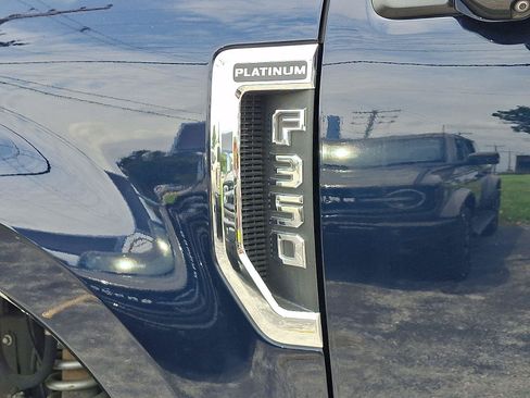 Used 2022 Ford F350 Platinum AWD/4WD image 30