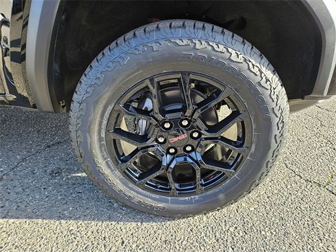 New 2026 GMC Canyon AT4 image 8