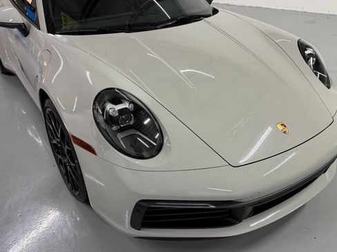 Used 2023 Porsche 911 Carrera image 3