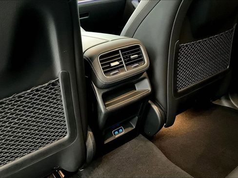 Used 2024 Mercedes-Benz GLE 53 AMG 4MATIC image 31