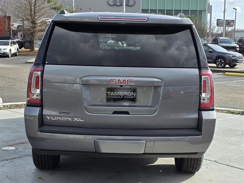 Used 2019 GMC Yukon XL SLT w/ Open Road Package image 3