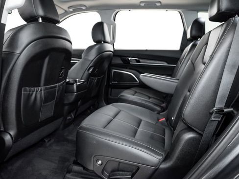 Certified 2021 Kia Telluride SX w/ Nightfall Edition Package AWD/4WD image 27
