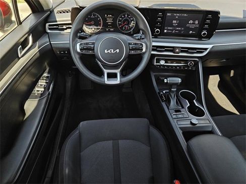 Used 2022 Kia K5 LXS image 15