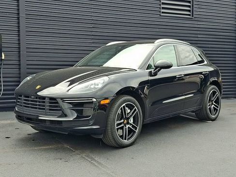 Certified 2021 Porsche Macan Turbo AWD/4WD image 1