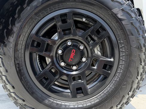 Used 2020 Toyota 4Runner SR5 Premium w/ Moonroof Package AWD/4WD image 9