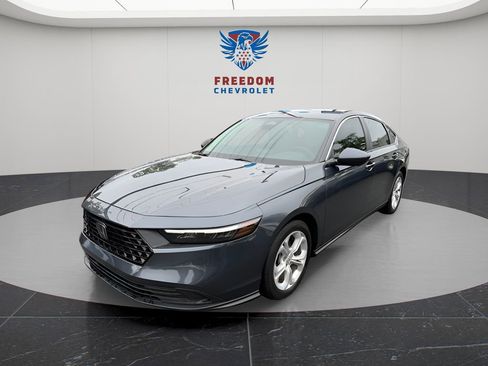 Used 2025 Honda Accord LX image 1