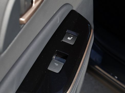 New 2026 Toyota Crown XLE image 32