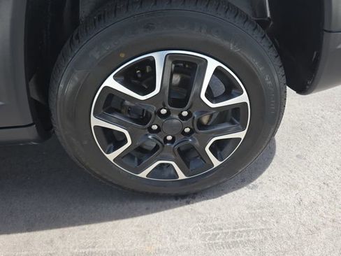 Used 2020 Jeep Compass Trailhawk image 24