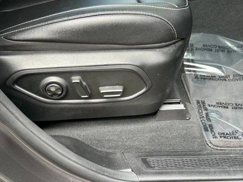 Certified 2024 Jeep Grand Cherokee L Limited RWD image 35