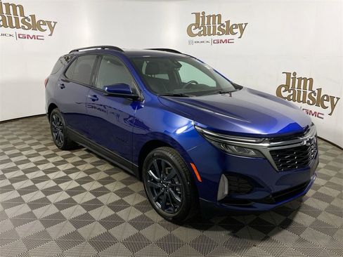 Used 2023 Chevrolet Equinox RS image 1