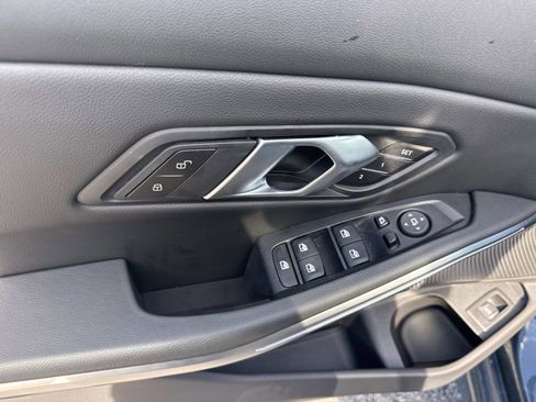 Certified 2025 BMW 330i Sedan image 17