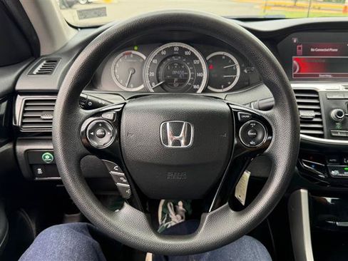 Used 2016 Honda Accord LX image 32