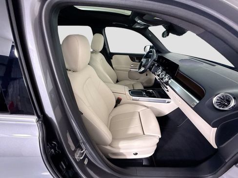 Used 2026 Mercedes-Benz GLB 250 image 20