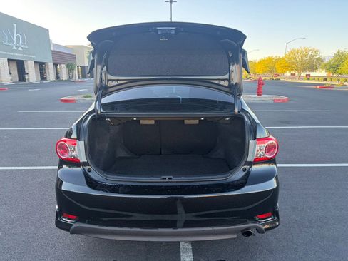 Used 2013 Toyota Corolla S image 9
