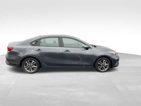 Certified 2023 Kia Forte LXS w/ LXS Technology Package image 9