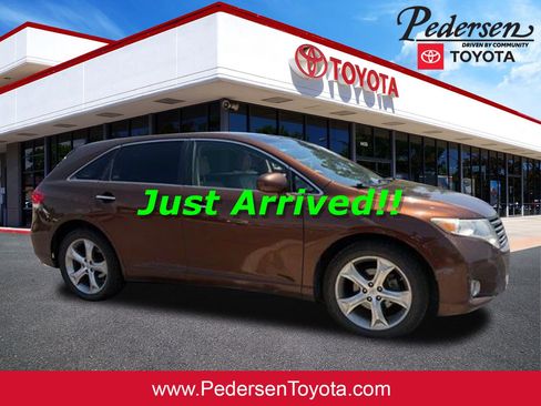 Used 2010 Toyota Venza AWD image 1