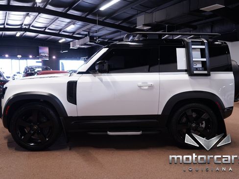 Used 2023 Land Rover Defender 90 X-Dynamic SE AWD/4WD image 4