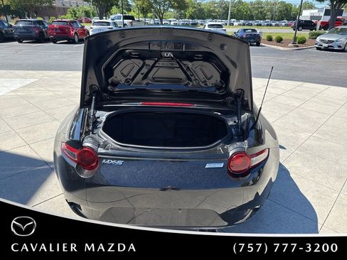 Used 2018 MAZDA MX-5 Miata Club RWD image 8