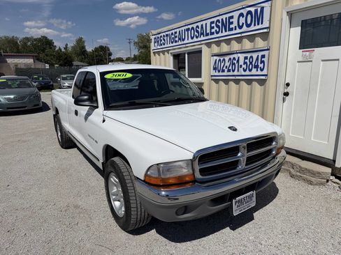 Used 2001 Dodge Dakota 2WD Club Cab image 1