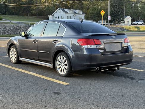 Used 2011 Subaru Legacy 2.5i Limited image 4